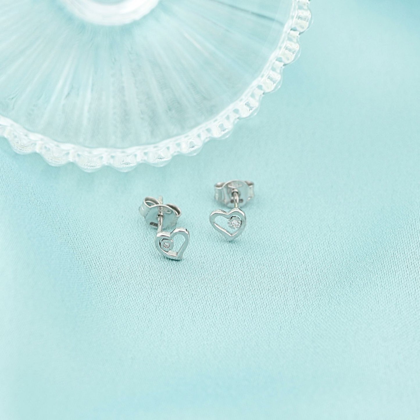 Cercei Aur 14k Alb Inima cu Diamant 0.01 ct