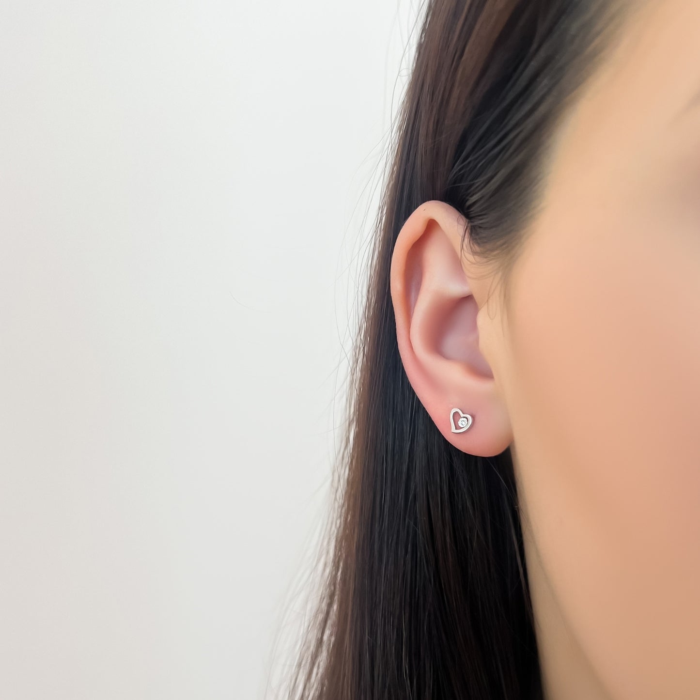 Cercei Aur 14k Alb Inima cu Diamant 0.01 ct