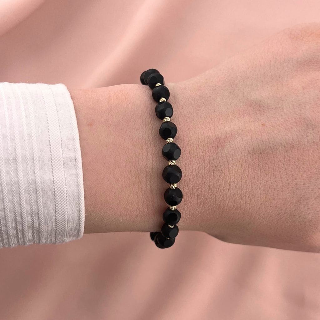 Bratara Snur Negru cu Bile de Aur 14k si Onix 6mm