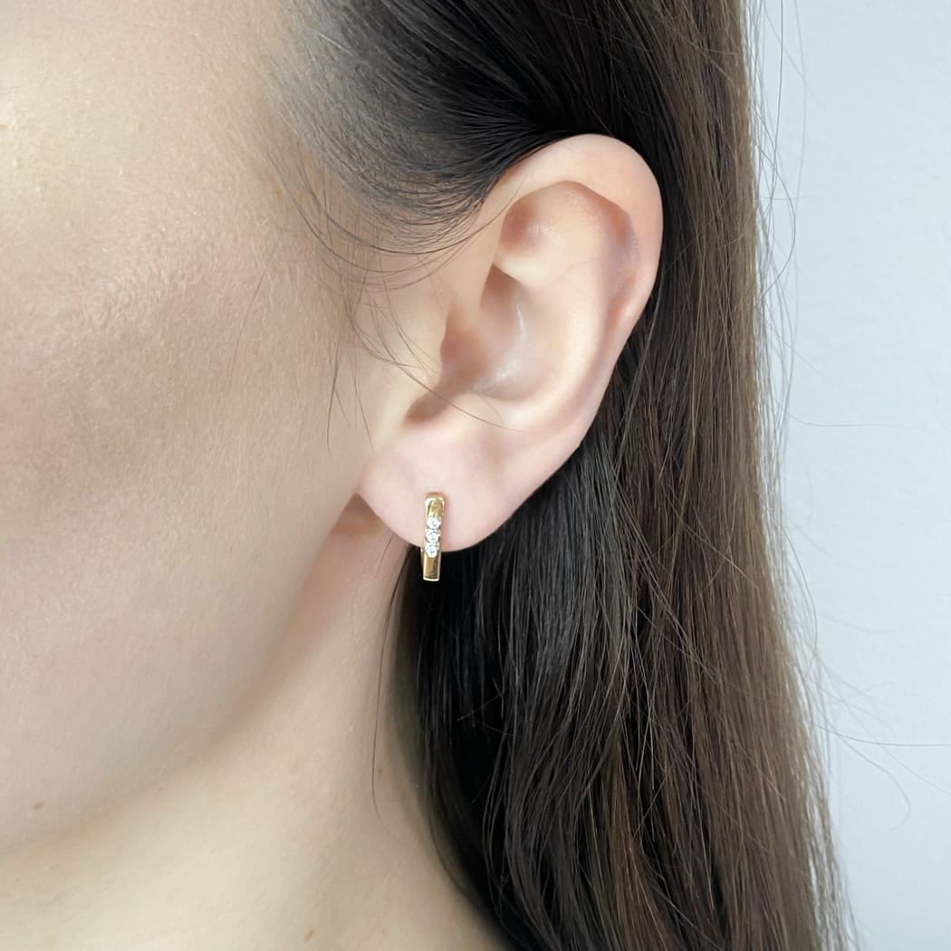 Cercei Aur 14k Tip Huggie Hoops cu Pietre Zirconia