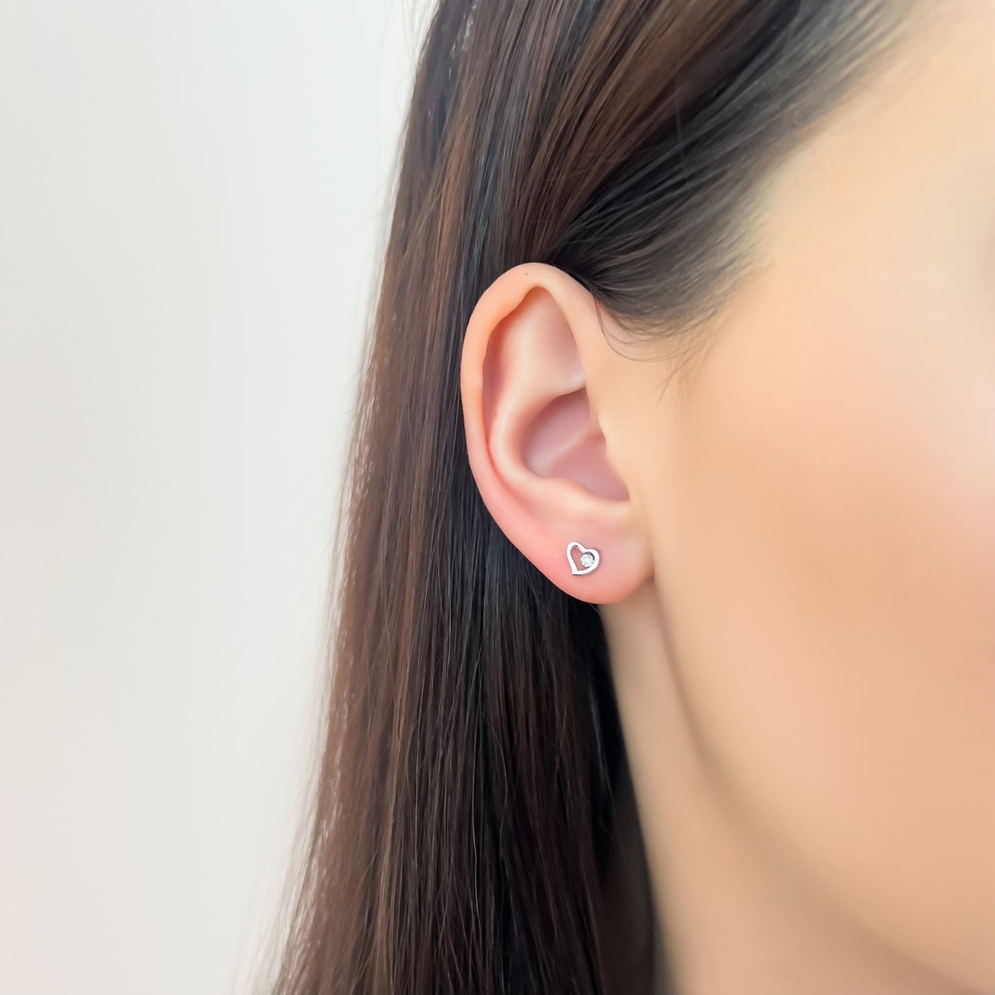 Cercei Aur 14k Alb Inima cu Diamant 0.01 ct