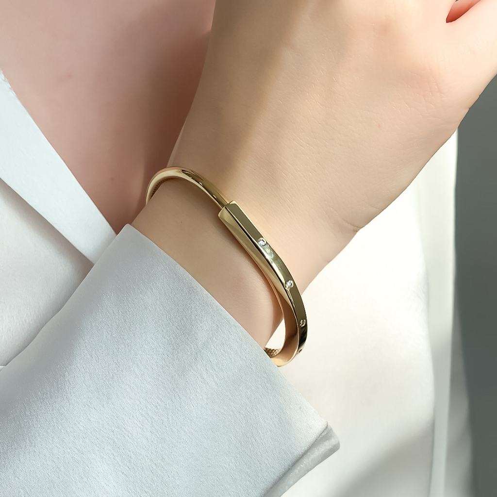 Bratara Aur 14k Fixa Lock Bangle cu Pietre Zirconia